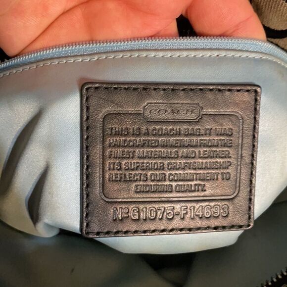 Coach purse (4107)  - Picture 13 of 16